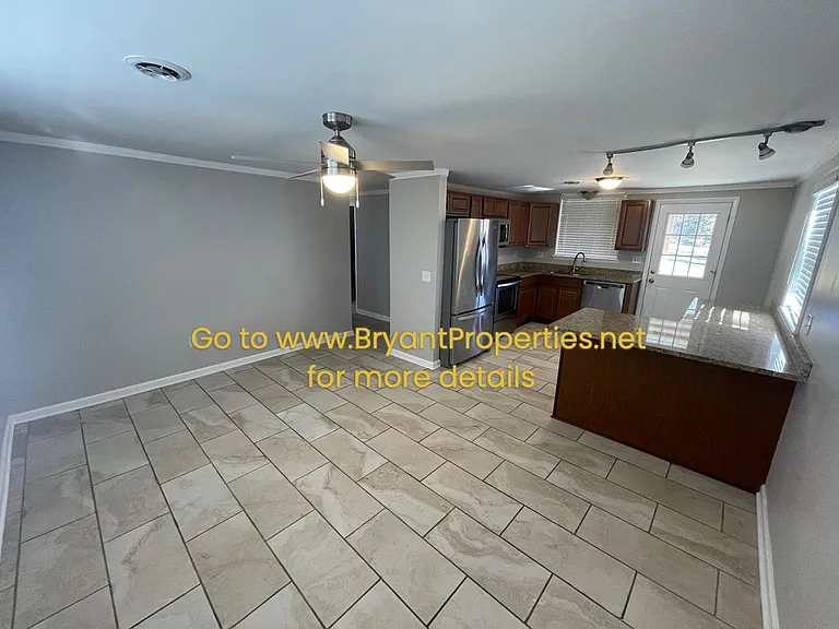 1701 Turner St — Photo 3