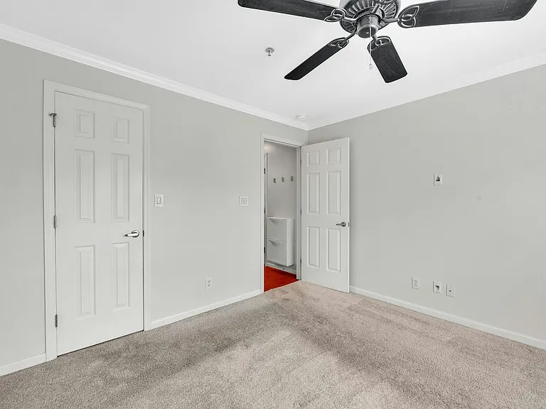 505 N Graham St — Photo 16
