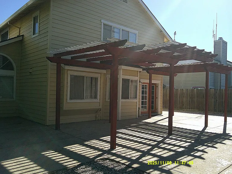 265 Sanborn Ln — Photo 26