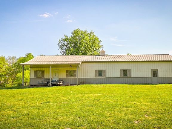 4th image of 3090 Timber Bluff Trl