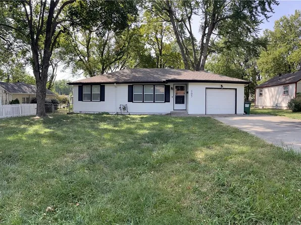 105 NE Ash St, Lees Summit, MO 64063