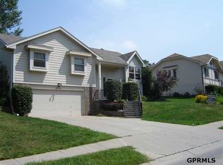 15068 N Hillside Dr, Omaha, NE 68154