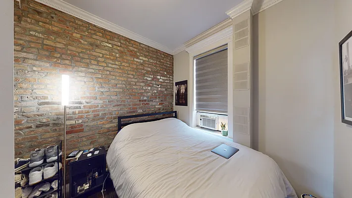 Rented by Bond New York | media 8