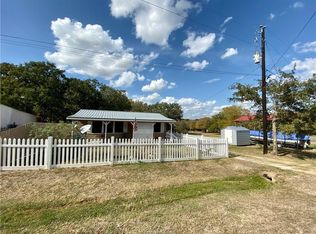 202 Red Oak St, Somerville, TX 77879