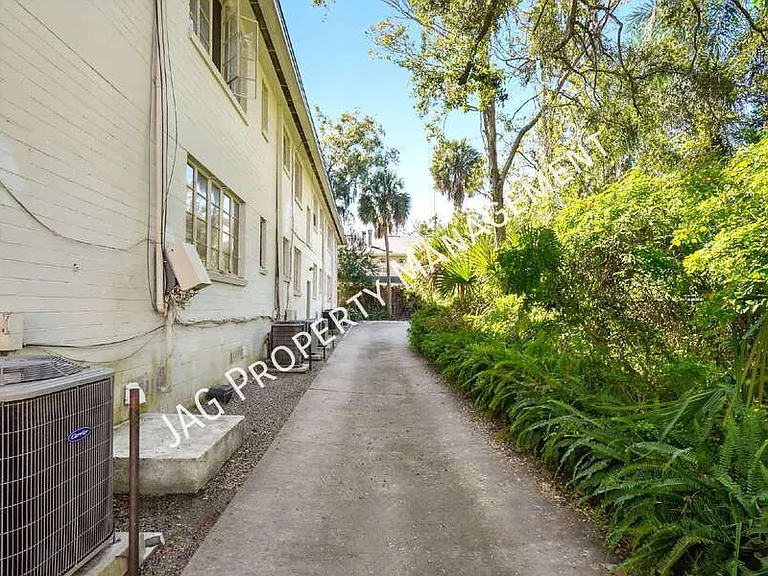 2761 Saint Johns Ave #7 — Photo 22