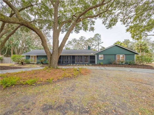 101 Thornhill Dr, Brunswick, GA 31525