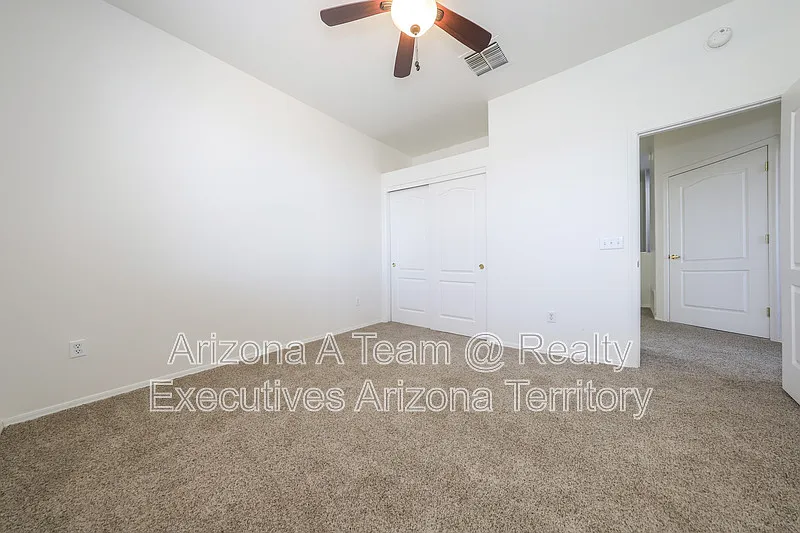 4 bed, 3.0 bath, 1742 sqft, $2,095 — Photo 4