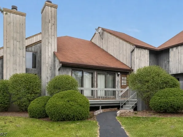 251 Gemini Dr, Hillsborough Twp., NJ 08844