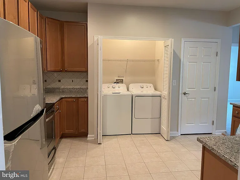 5307 Wyndholme Cir #102 — Photo 8