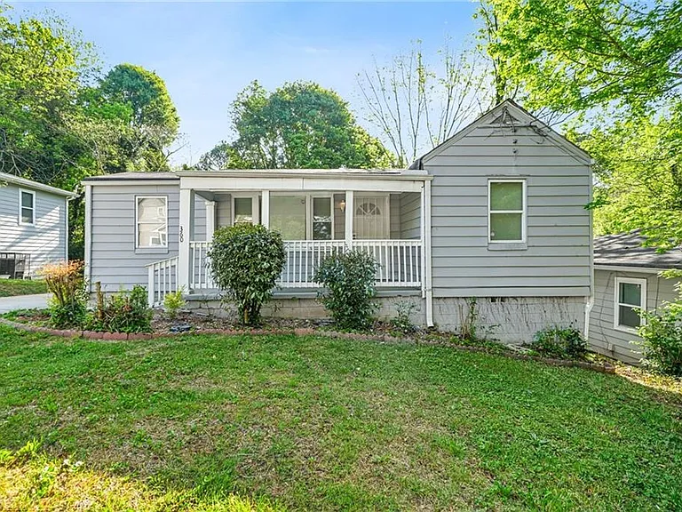 360 Betsy Ave SW — Photo 2