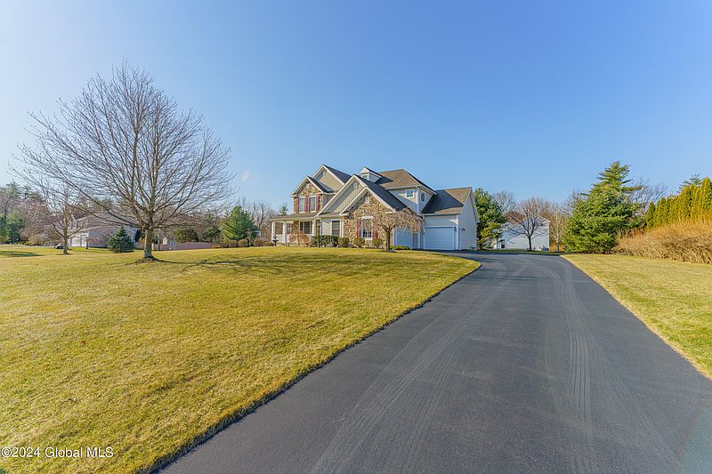 2nd image of 27 Liberty Way