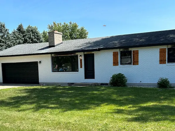 5623 S Forester Dr, Rochelle, IL 61068