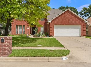 6707 Forest Park Dr, Arlington, TX 76001