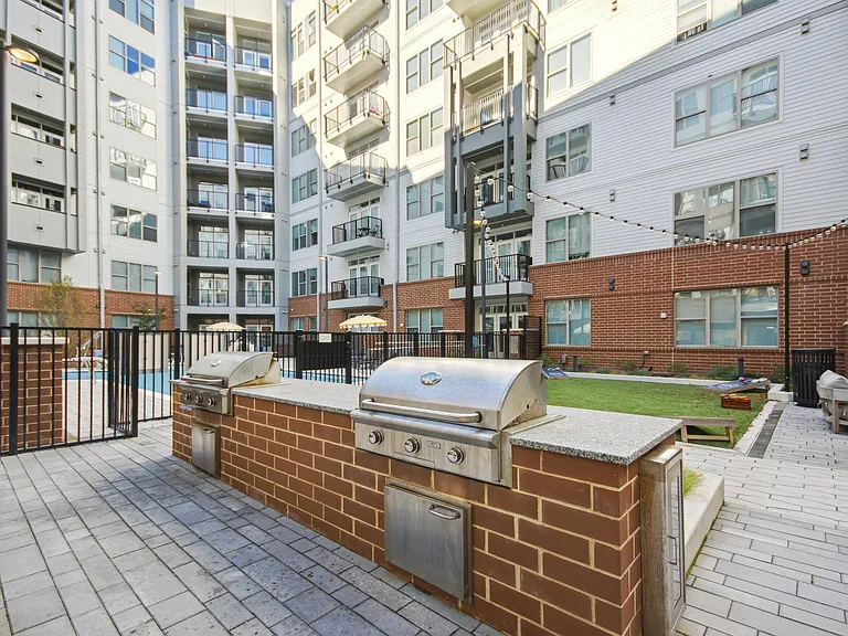 Link Apartments Calyx — Photo 22