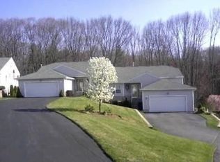 23 Hunters Run, North Providence, RI 02904