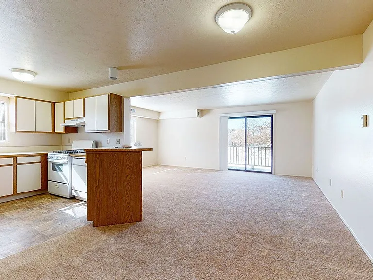 Windmill Lakes Apartments — Photo 48