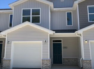 999 Skylark Rd, Mary Esther, FL 32569