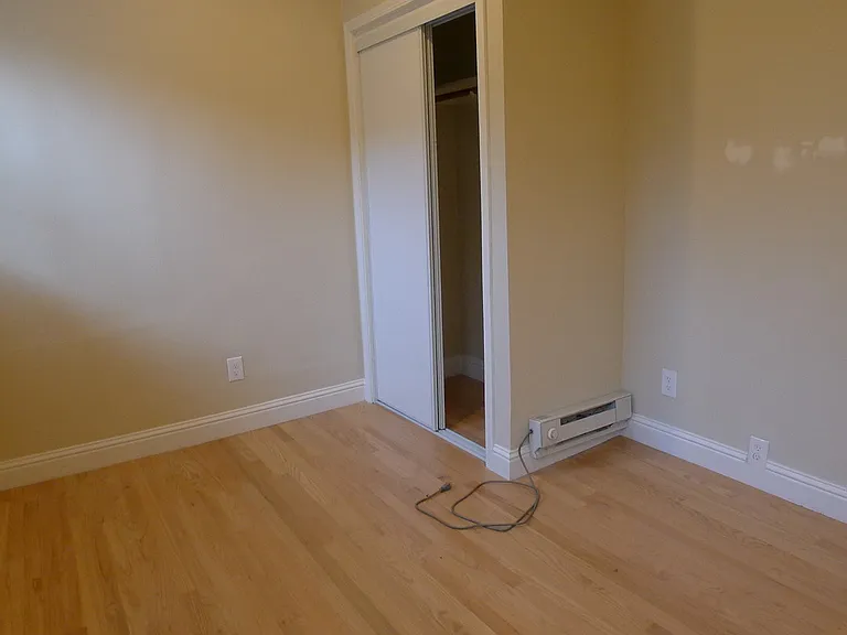2339 Oregon St — Photo 7