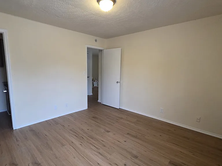 4314 Willowpoint Dr — Photo 11
