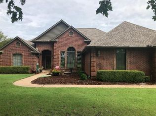 2001 E Rock Creek Rd, Norman, OK 73071