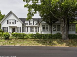 4 Meadow Cove Rd, Boothbay, ME 04544