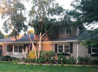 6117 Misty Pine Ct, Crystal Lake, IL 60012