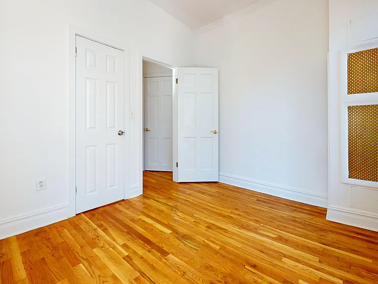 1443 York Ave #3B — Photo 11