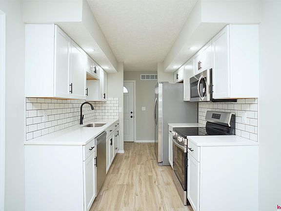 5th image of 5410 Rosebriar Ct