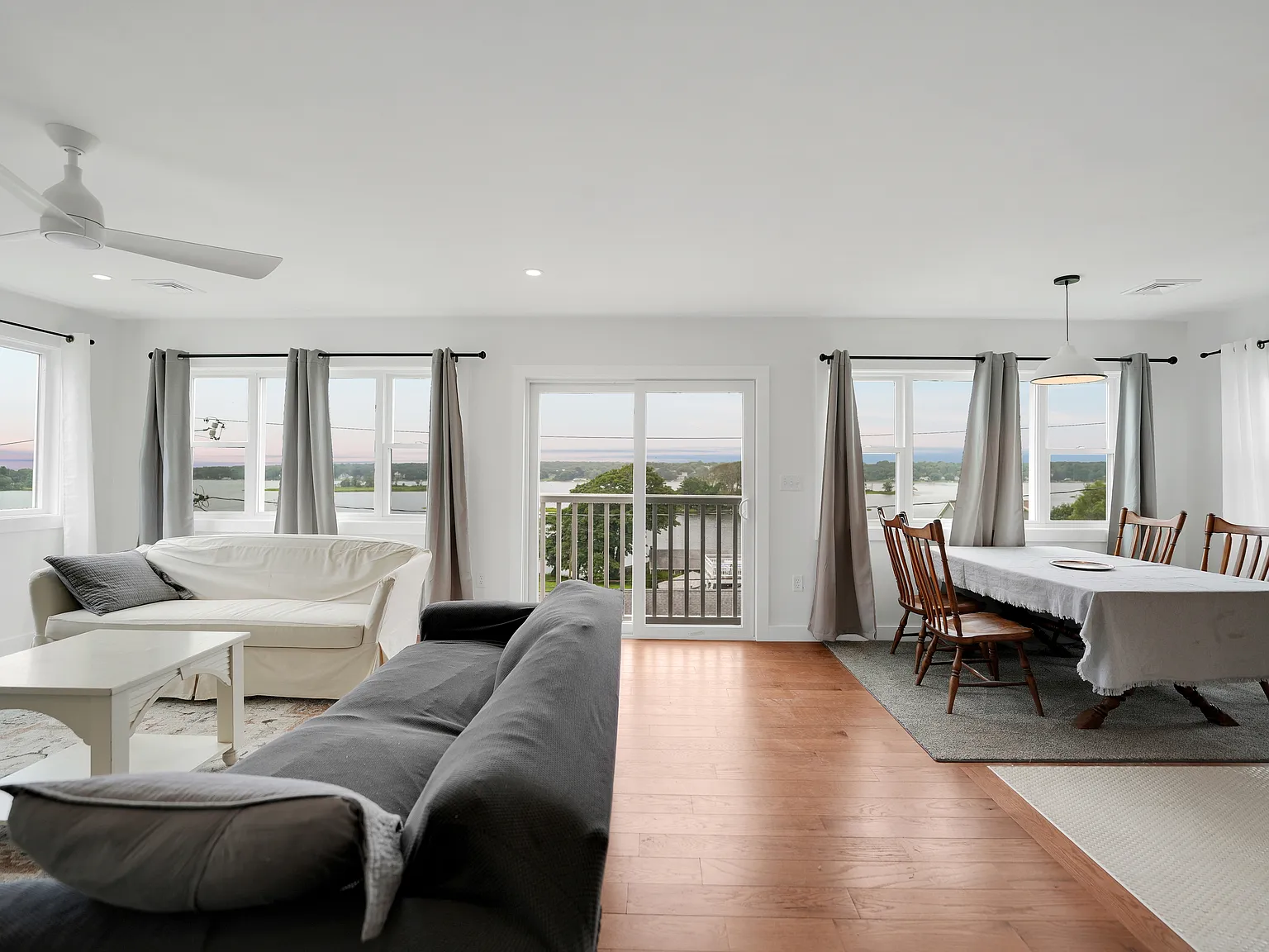 2 bed, 2.5 bath, 1578 sqft, $2,900 — Photo 3