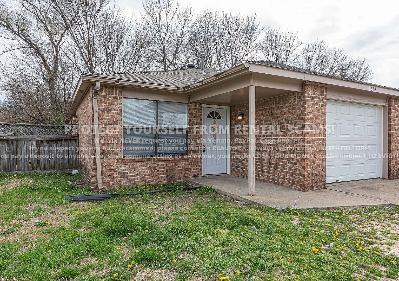 2 Bedroom Duplex For Rent — Photo 1