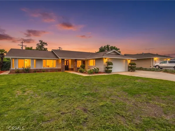 318 Sandalwood Dr, Calimesa, CA 92320