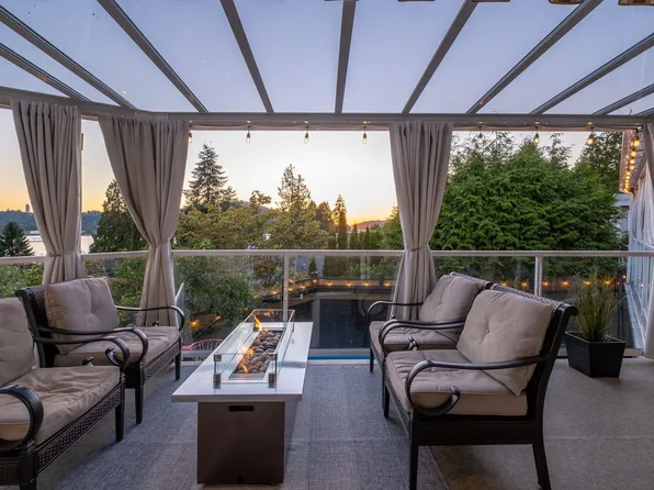 588 Ioco Rd, Pt Moody, BC V3H 2W2