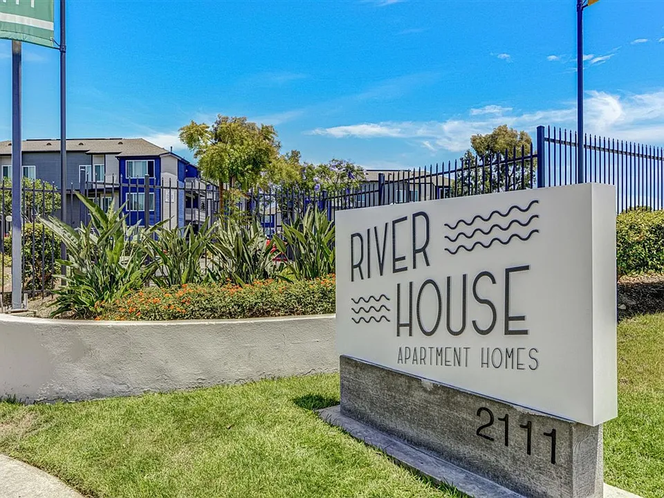River House Apartments
