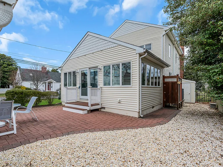 124 Neptune Pl — Photo 34