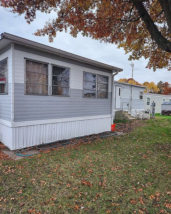 10429 Neptune St NE, Rockford, MI 49341 Zillow