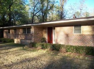 1877 Hill Hedge Dr, Montgomery, AL 36106