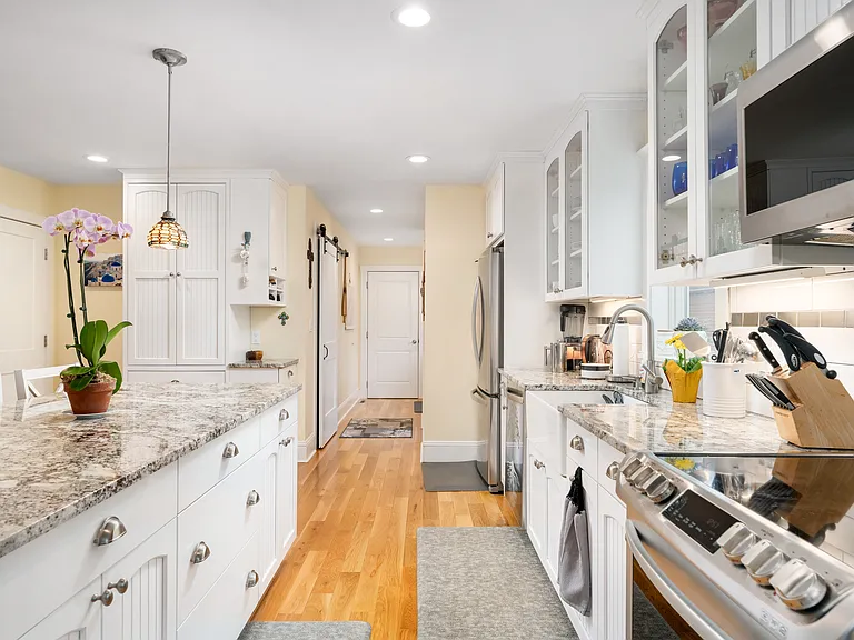 61 Atlantic Ave — Photo 11