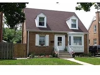 1373 Evergreen Ave photo 1