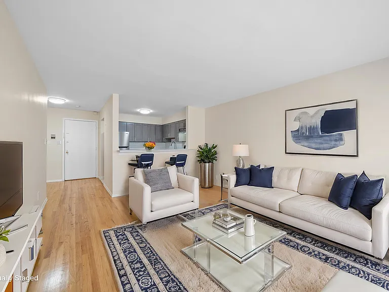 34 E 32nd St #C5 — Photo 8