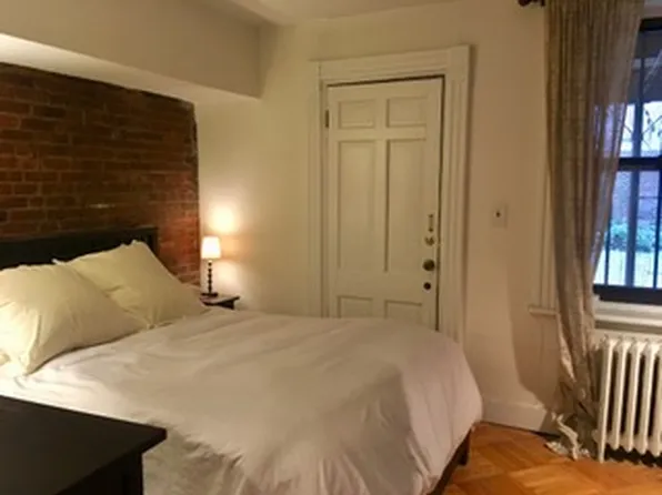 192 Lincoln Place image 5 of 9