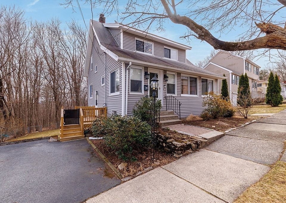 1st image of 21 Brewster Rd
