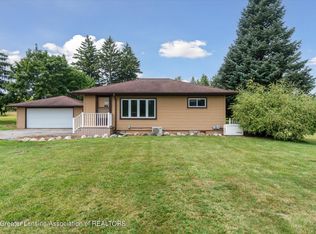 8360 S Us Highway 27, Dewitt, MI 48820