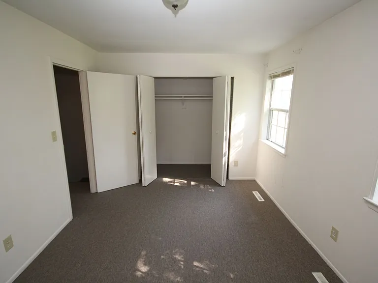 1473 Charlestown Dr — Photo 16