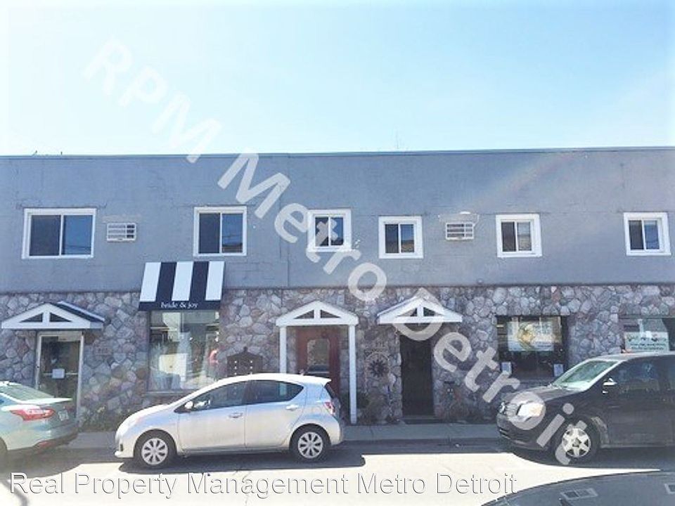 1st image of 875 Wing St APT 4