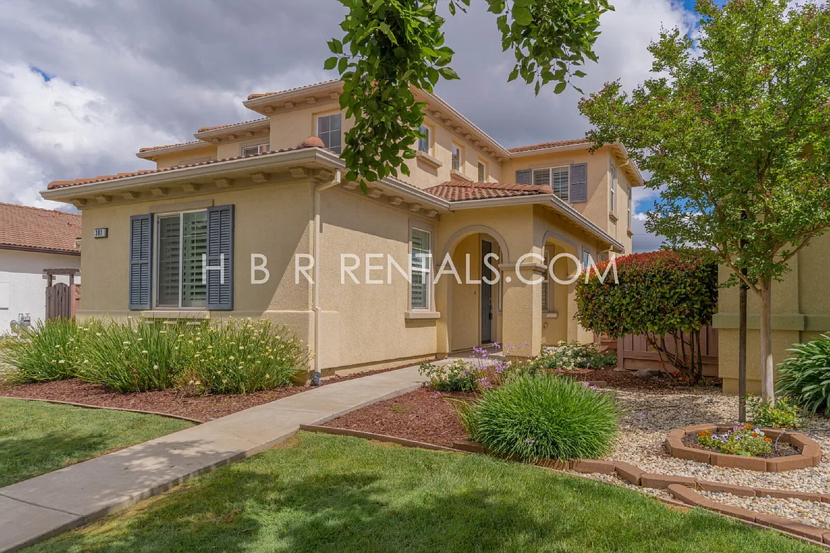 Building Photo - 381 W Miramonte Dr