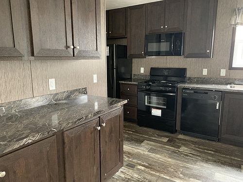1st image of 13327 Pinewood Dr
