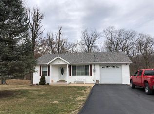 2517 Hillcrest Dr, High Ridge, MO 63049