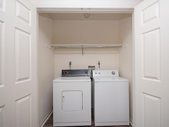 5th image of 1536 Clifton St #3