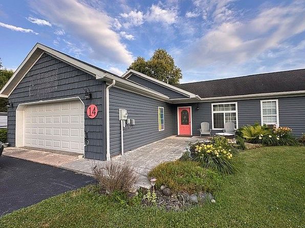 14 Leisure Ln