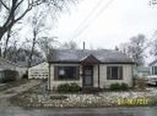 535 E 17th St, Lockport, IL 60441